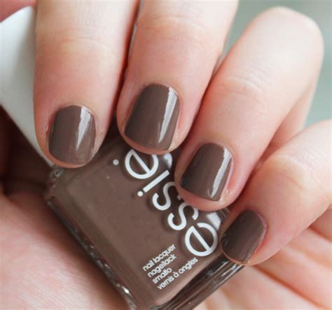 bruine nagellak